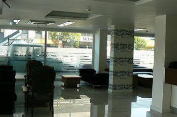 Megapole Hotel Esmirna Exterior foto