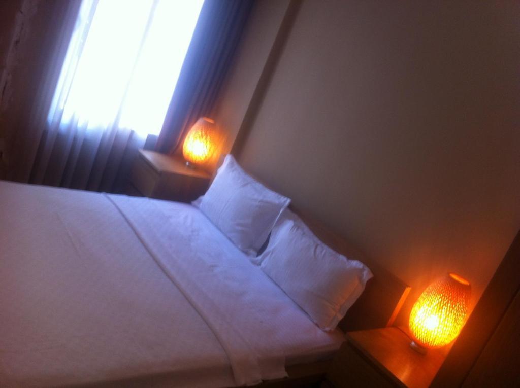 Megapole Hotel Esmirna Habitación foto